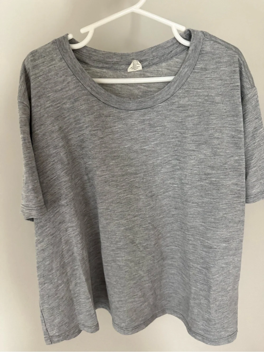 ALO yoga boxy crop top